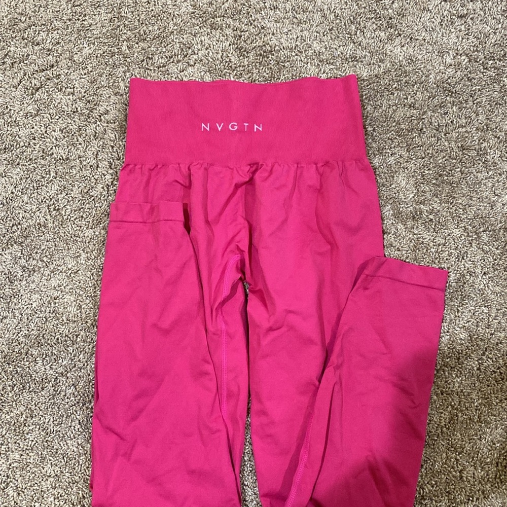 Nvgtn Solid Seamless - image 2